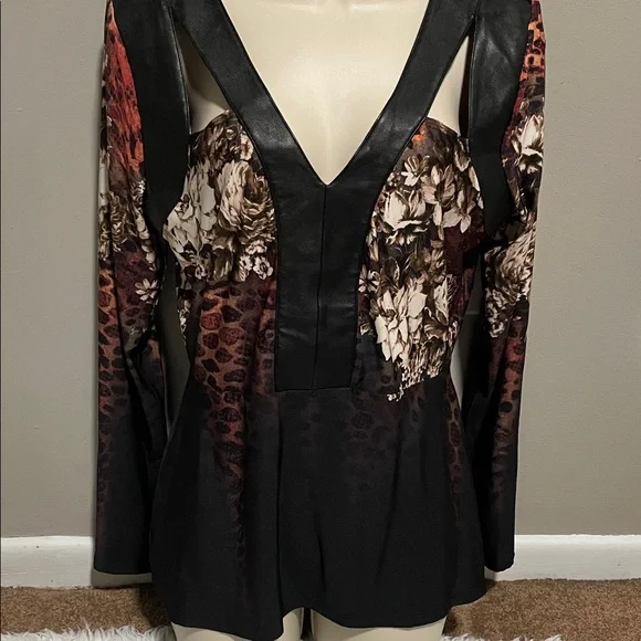 Floral and Animal Print V-Neck Top - Picture 1 of 6